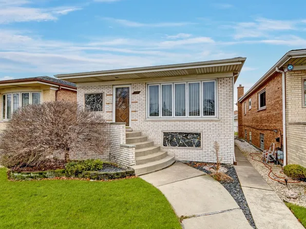 7007 W 64th St, Chicago, IL 60638