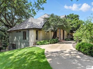 9627 Oak Cir, Omaha, NE 68124