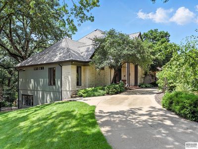 9627 Oak Cir, Omaha, NE, 68124