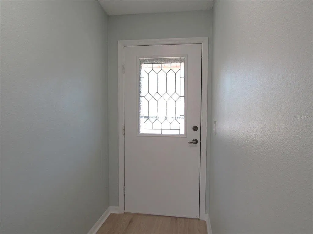 2 bed, 2.0 bath, 1072 sqft, $1,795 — Photo 2