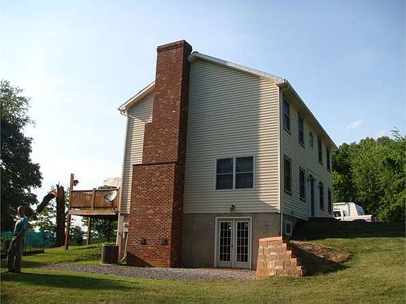 3rd image of 84 Big Hill Ln