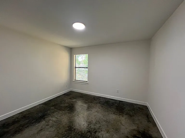 3539 Ashford Rd — Photo 3