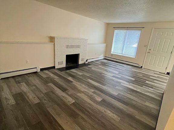 4th image of 810 Spartan Dr APT 4