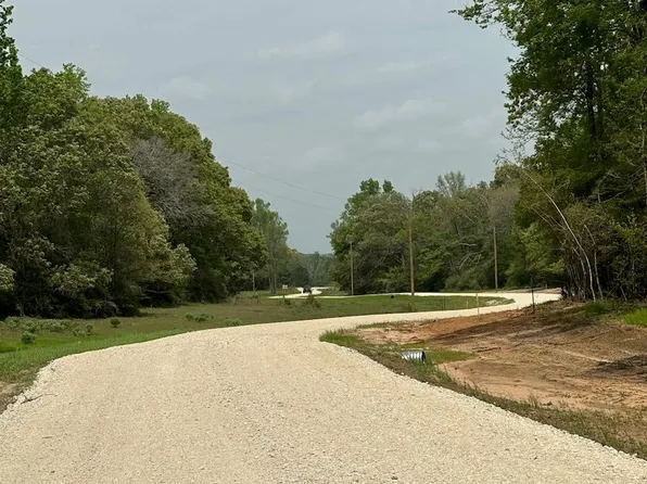 9 County Road 242, Oakwood, TX 75855