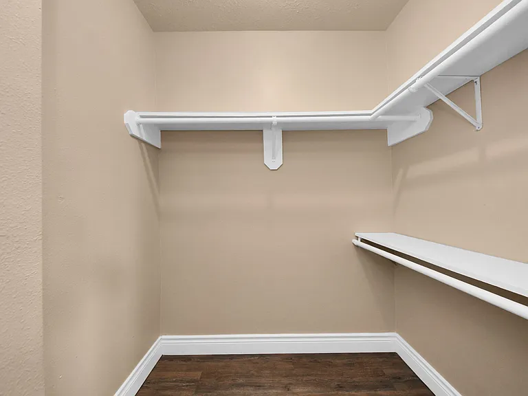 1163 Lovett St — Photo 44