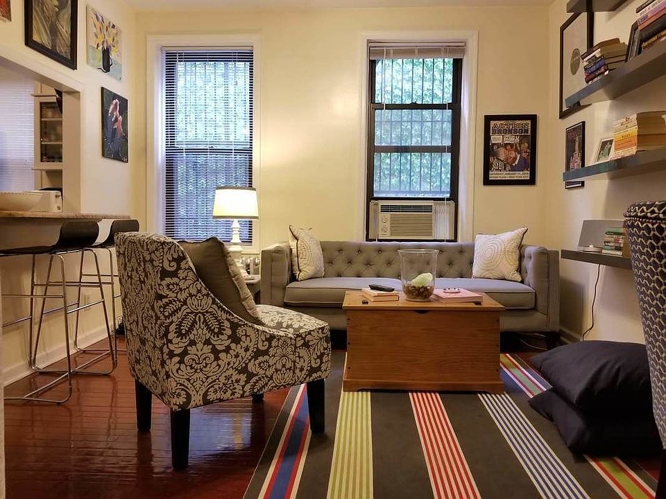 1st image of 483 4th Ave APT 1R
