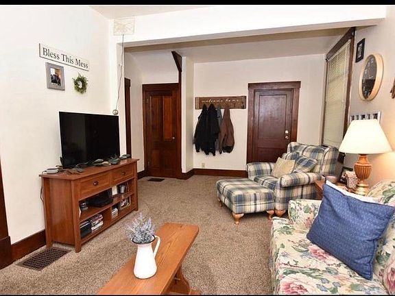 5th image of 111 W Columbia St #1