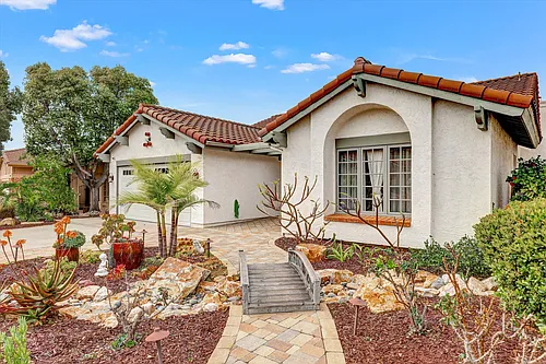 18528 Locksley St Photo 1