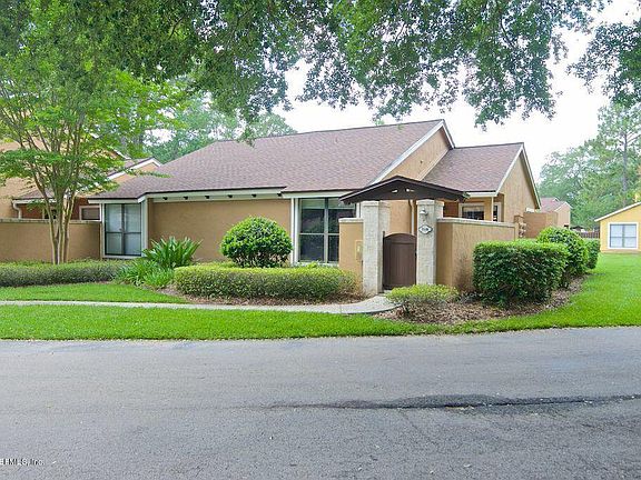 4th image of 719 Sandcastle Dr #719