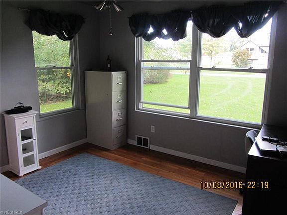 5th image of 290 Cleveland Ave E