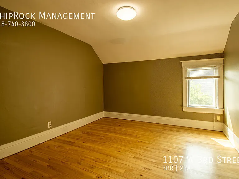 1107 W 3rd St — Photo 16