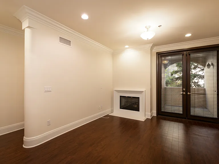 10305 Almayo Ave #404 — Photo 7