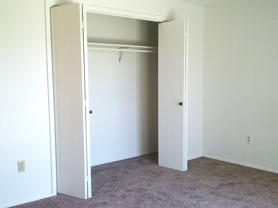 2nd bedroom / storage