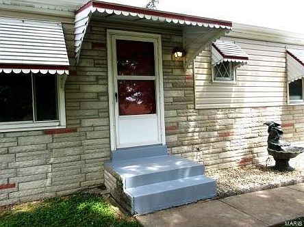 1st image of 2660 Chatham Dr