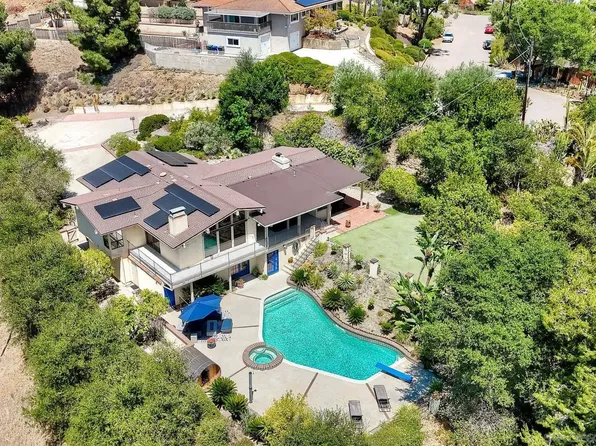338 Merrywood Ln, Escondido, CA 92025