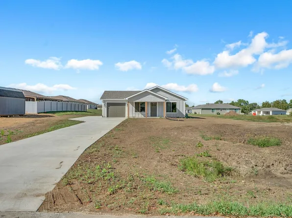 732 W North St, Carbondale, KS 66414