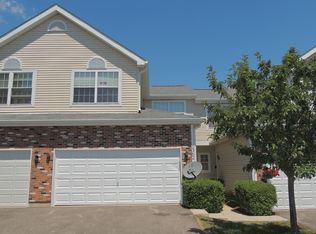 1362 Grandview Ct, Algonquin, IL 60102