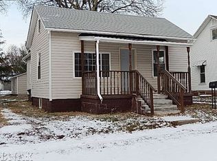 609 E Macon St, Clinton, IL 61727