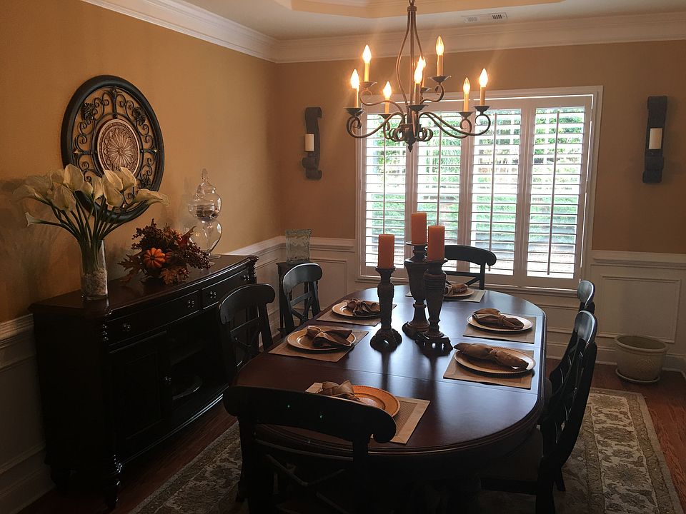 Formal Dinning Room