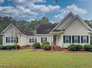 332 Batchelor Bay Road, Wallace, NC 28466