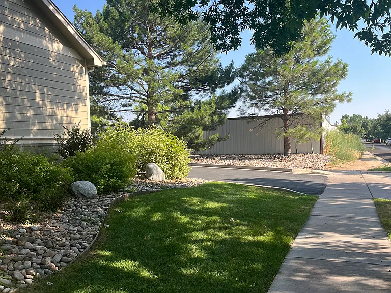 5262 Cornerstone Dr — Photo 2