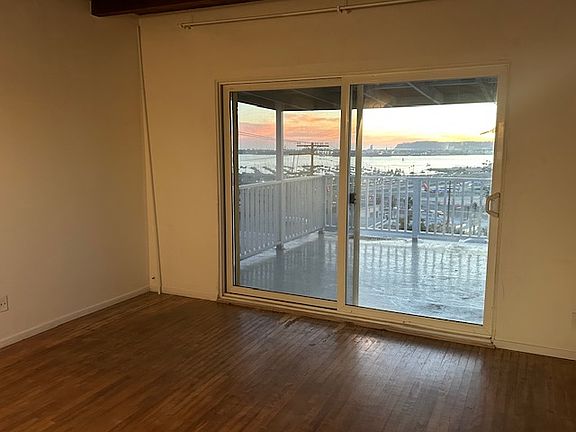 5th image of 964 W Olive St #964
