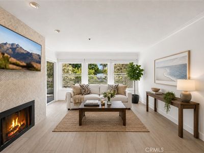 950 Cagney Ln APT 207, Newport Beach, CA, 92663