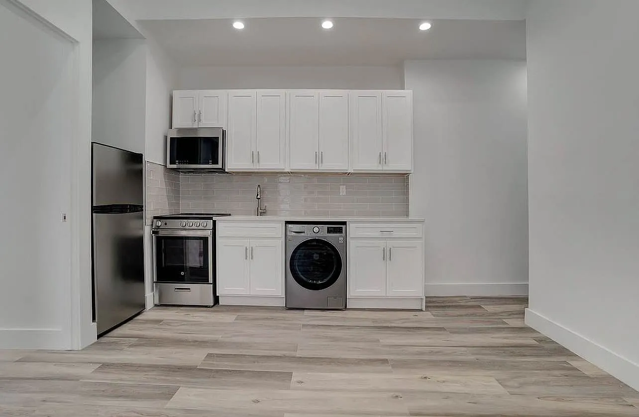 3017 Brighton 12th Street — Photo 2