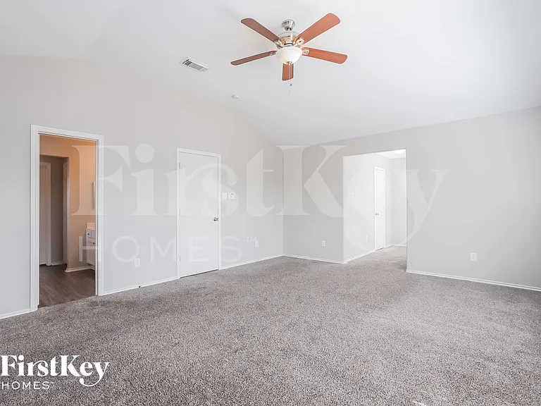 2911 Cypress Island Dr — Photo 8