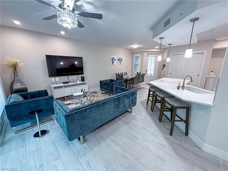 220 Indies Dr E #101 — Photo 16