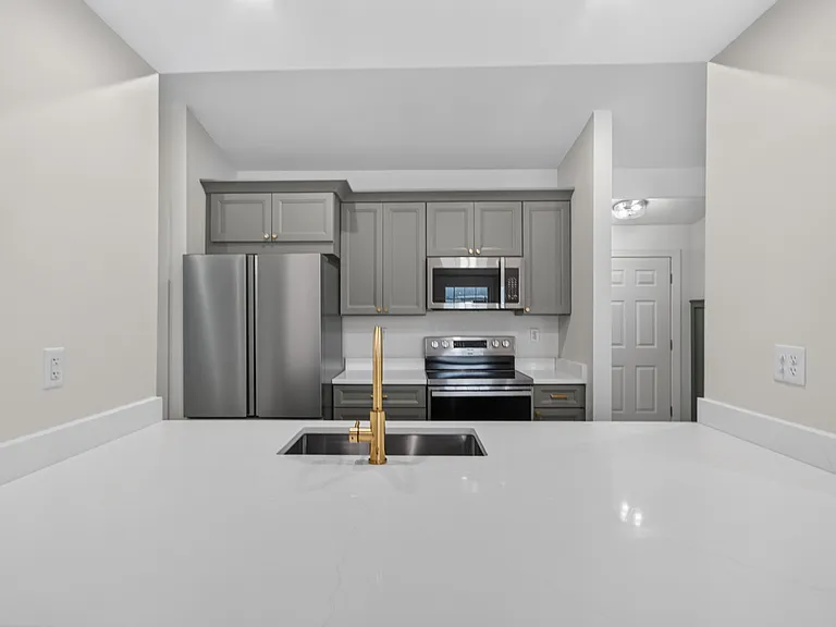 45 Tiffany Dr — Photo 11