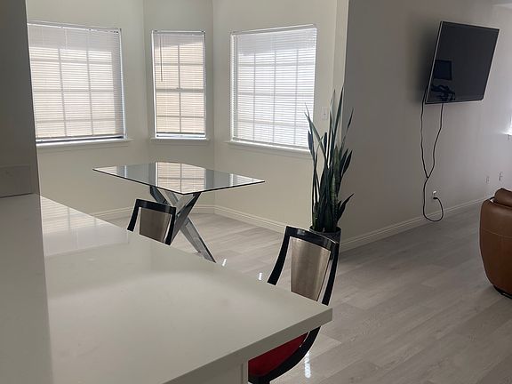 3rd image of 3645 Storrie Ct