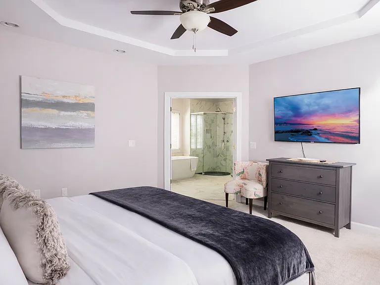 10301 Rougemont Ln — Photo 11