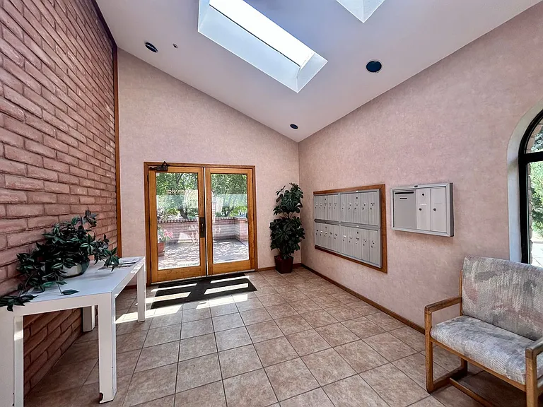 4415 Laguna Pl — Photo 46
