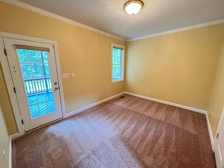 1006 Goldenview Ct — Photo 18