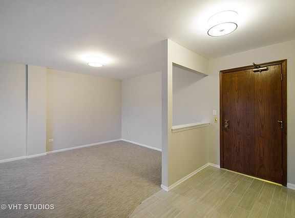 3rd image of 7201 N Lincoln Ave APT 302