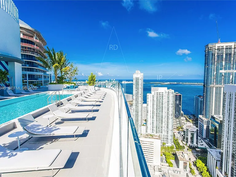 45 SW 9th St #1603 — Photo 30