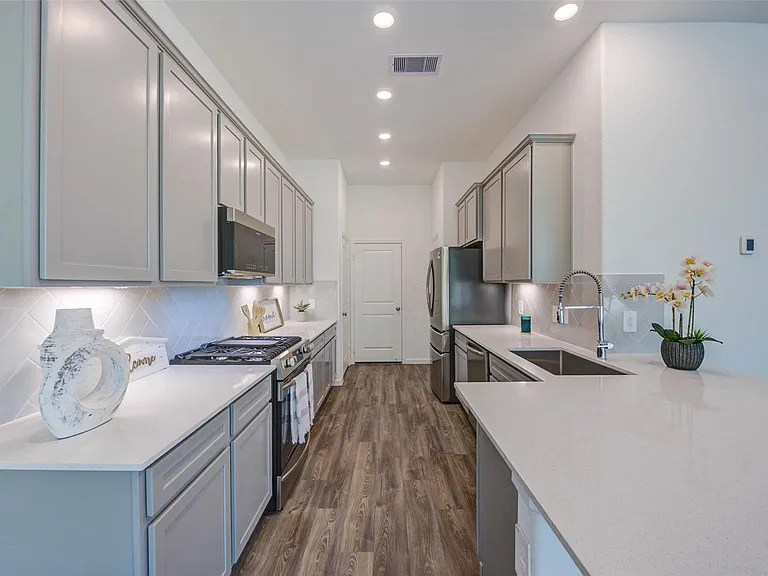 609 Royal Arch Dr — Photo 11