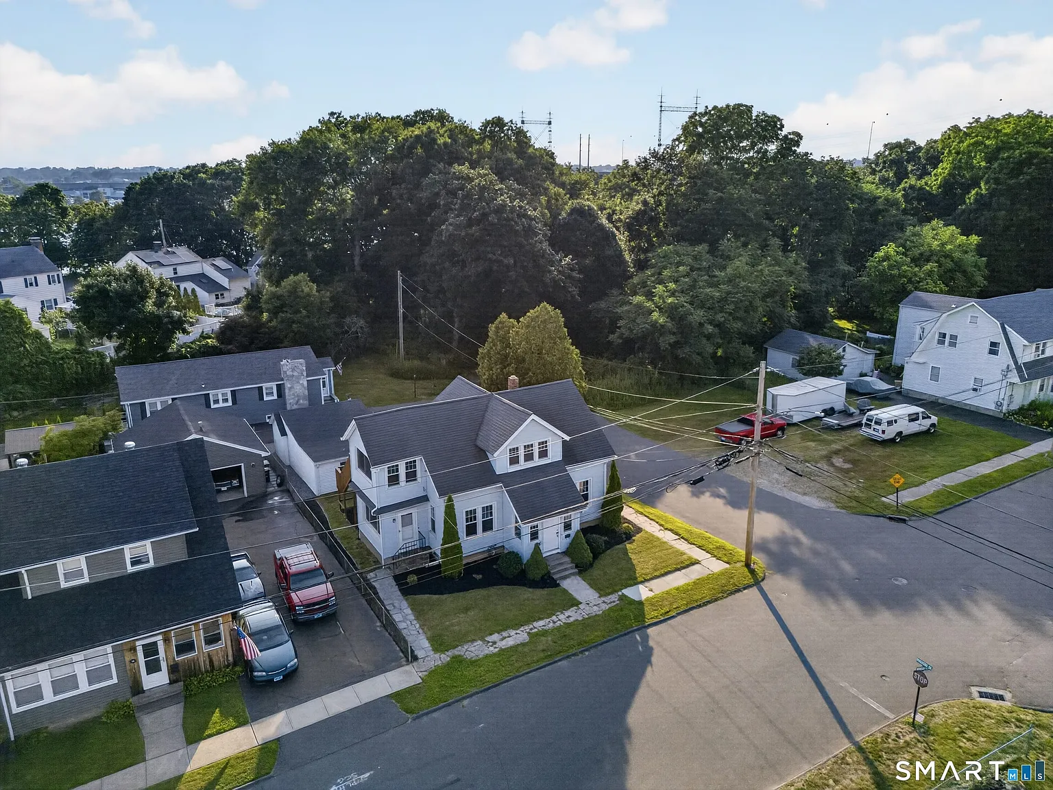 2 bed, 1.0 bath, 775 sqft, $2,350 — Photo 3