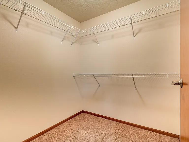 Southport Heights Apartments — Photo 39
