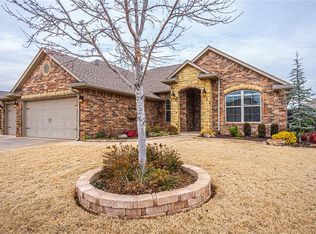 11225 SW 38th St, Mustang, OK 73064