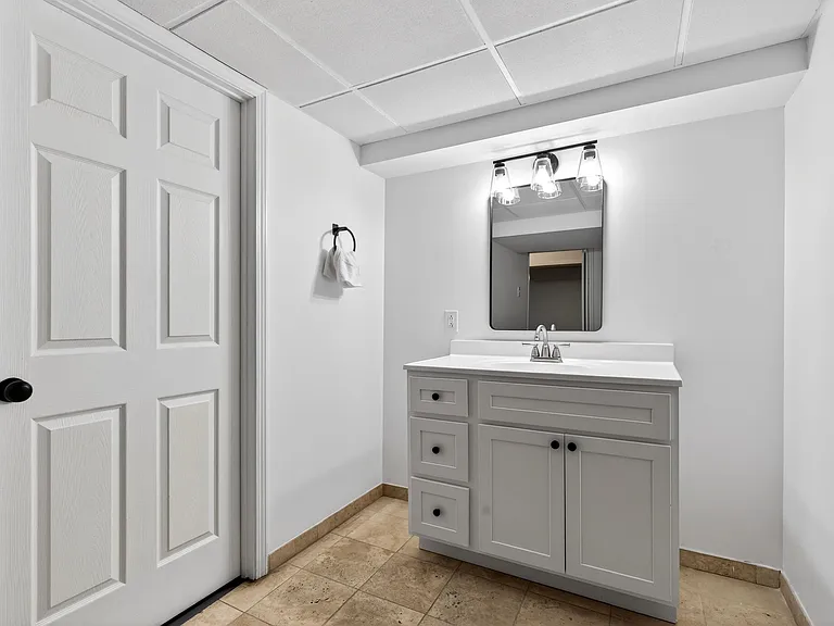 646 Fox Plains Dr — Photo 48