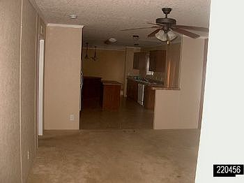 220456X-2.jpg