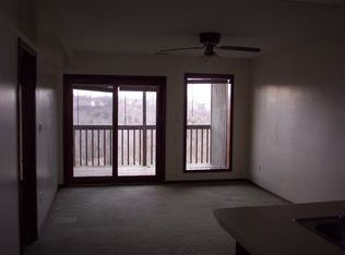 467 Notch Ln, Branson West, MO 65737