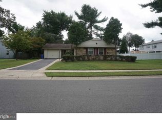 92 Triangle Ln, Willingboro, NJ 08046