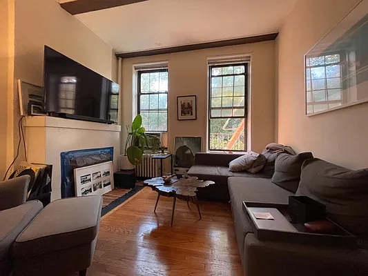 Rented by Oxford Property Group | media 19