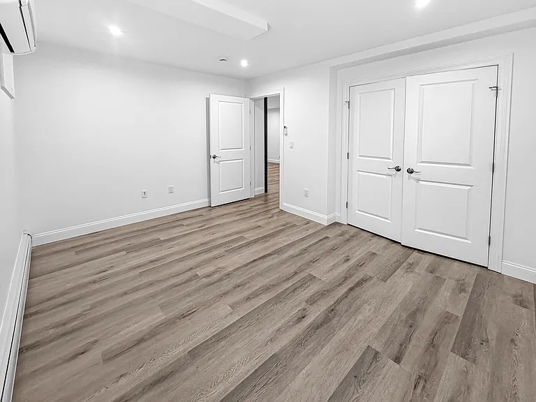54 Broad Ave #D3 — Photo 6