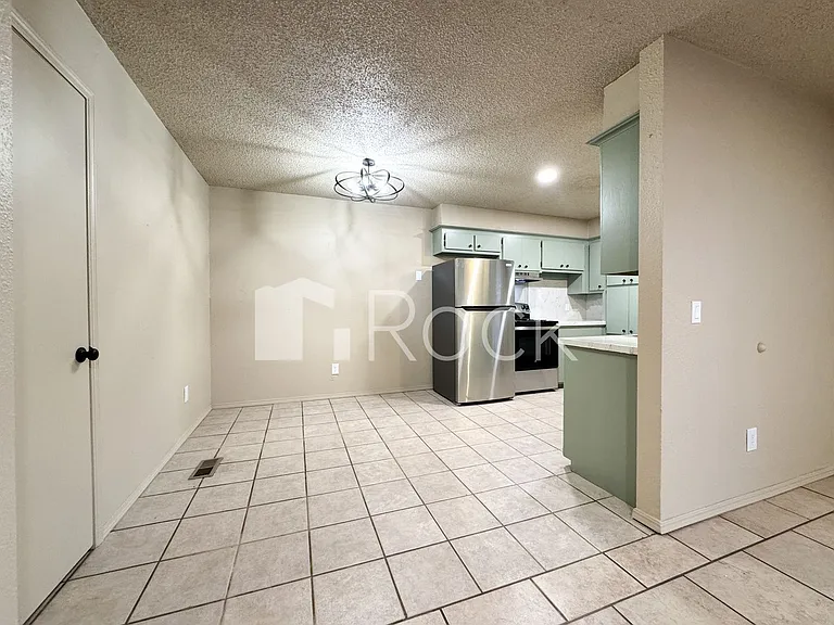 7024 Woodlake Dr — Photo 15