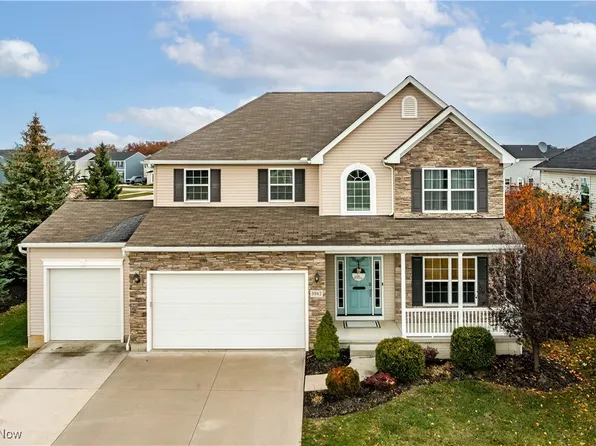 3982 Courtyard Dr, Lorain, OH 44053