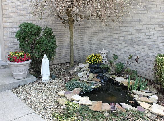 2nd image of 8443 Brookside Glen Dr